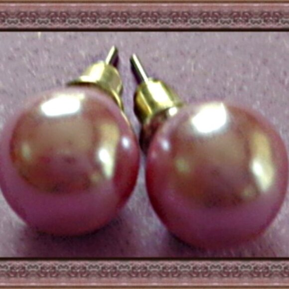 Light Purple Faux Pearl Stud Earrings For Women/Teen Gift - Picture 1 of 1